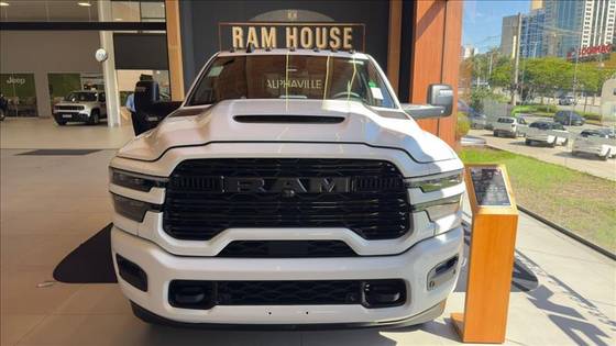RAM 3500 6.7 I6 TURBO DIESEL LARAMIE NIGHT EDITION CD 4X4  AUTOMÁTICO